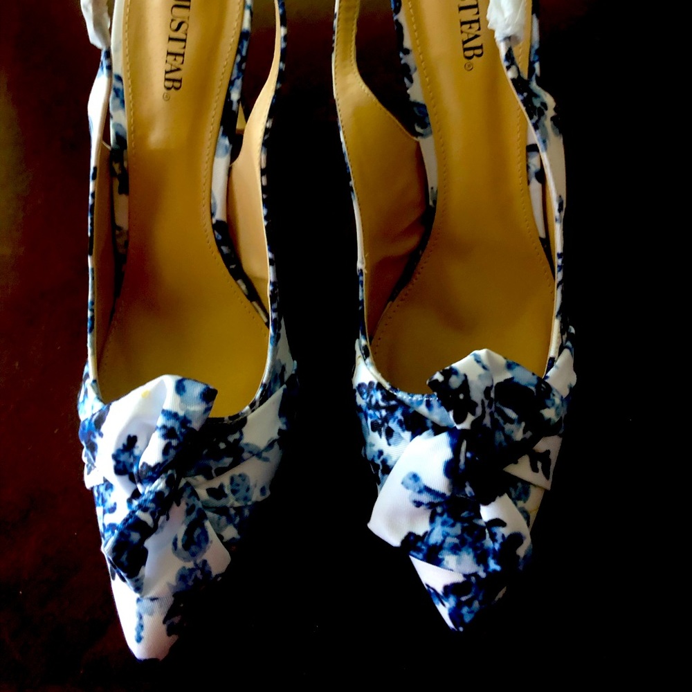 Sling Back, Floral, Blue and White Heels.
